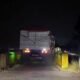 Paksa Melintas di Jembatan Situ Kamojing, Dump Truck Rusak Pagar Pembatas