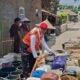 Lima Bulan Dilanda Kekeringan, Warga Cibeureum Karawang Rela Ambil Air ke Tengah Sawah