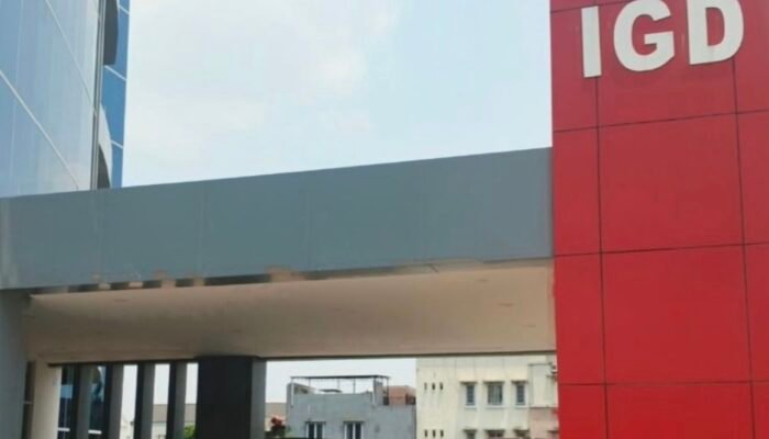 IGD RSUD Karawang Penuh, Belasan Pasien Berada di Luar Kapasitas Bed