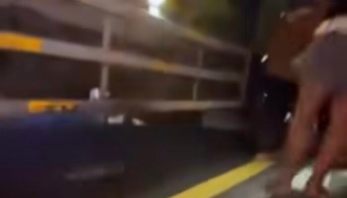 Hindari Jalan Berlubang, Pengendara Motor Jatuh hingga Terlindas Truk di Karawang