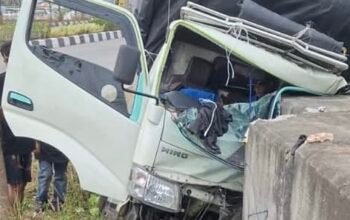 Truk Keluar Jalur di Interchange Karawang Barat, Ini Penyebabnya