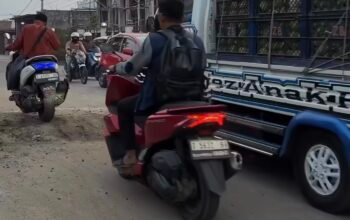 Pengerjaan Drainase di Jatisari Tuai Keluhan, Permukaan Jalan Dinilai Kurang Rapi