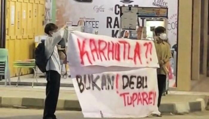 Debu Proyek di Tuparev Dikeluhkan, Sejumlah Pemuda Gelar Aksi Protes